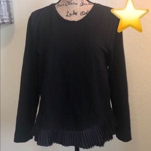 ⭐️J. Crew cotton l/s t-shirt w/ ruffle bottom.